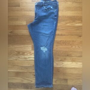 Old Navy Distressed Women's Petite High-Rise Straight Jeans
